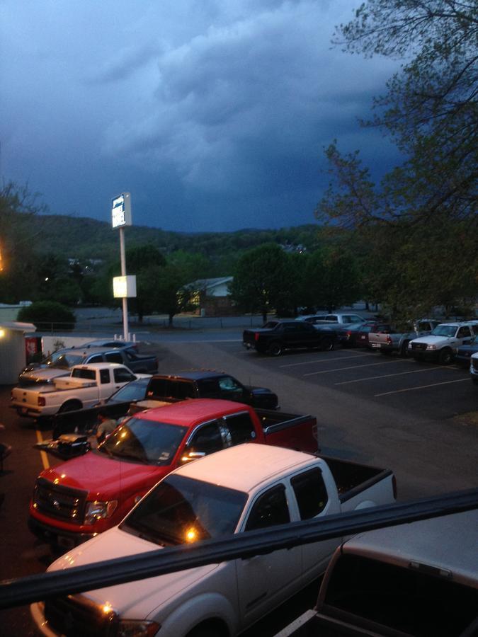 Budget Inn Near Westrock Covington エクステリア 写真